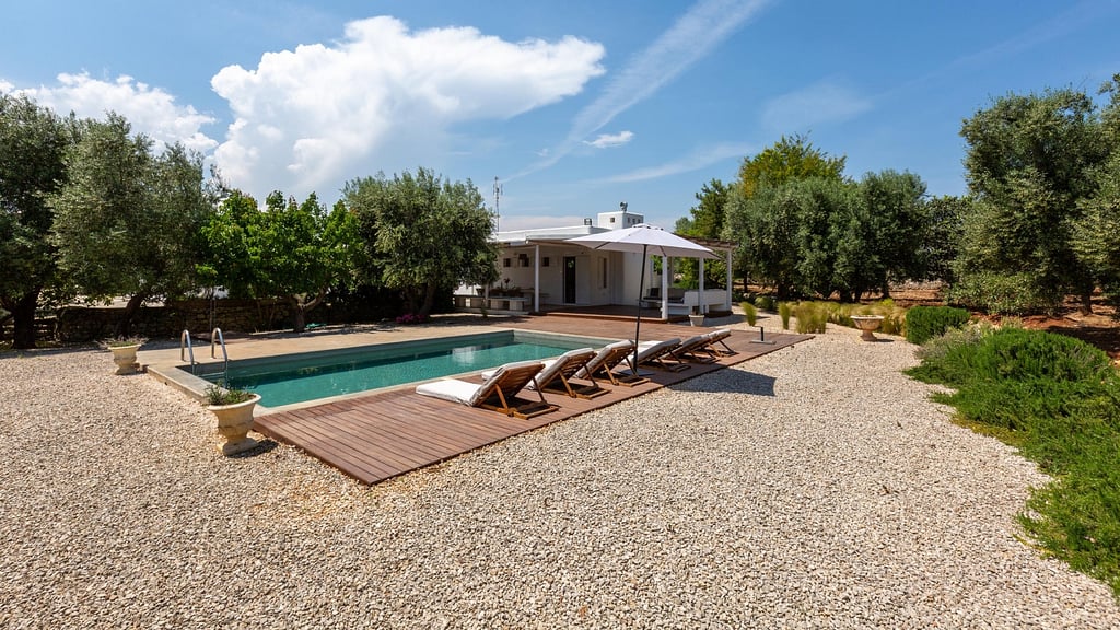 Villa Salju Bali: Swimming pool