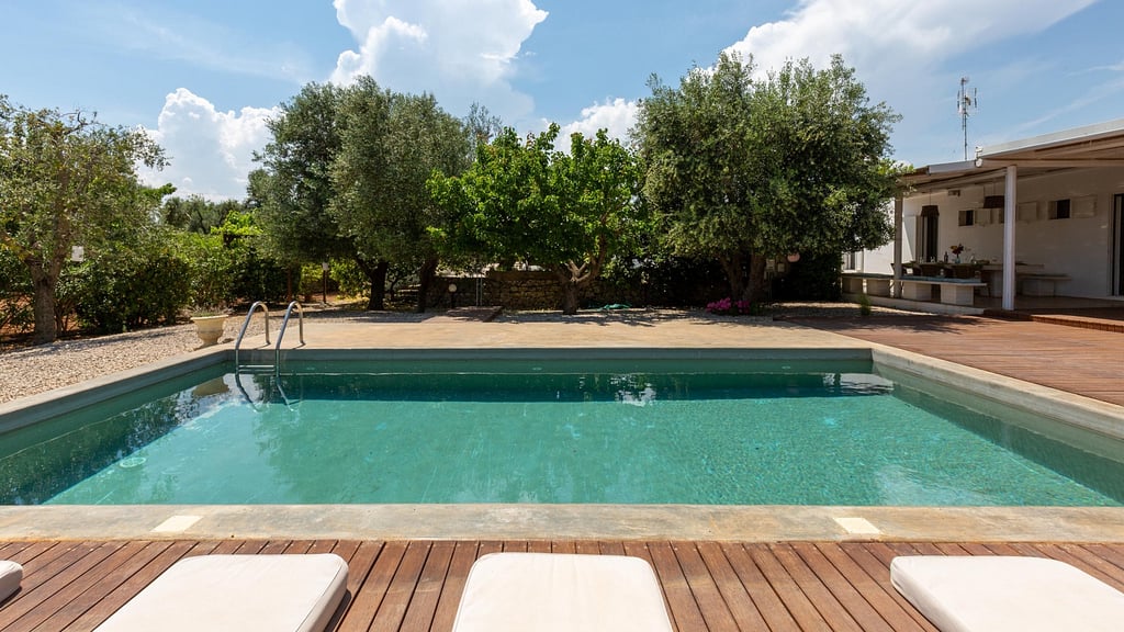 Villa Salju Bali: Swimming pool