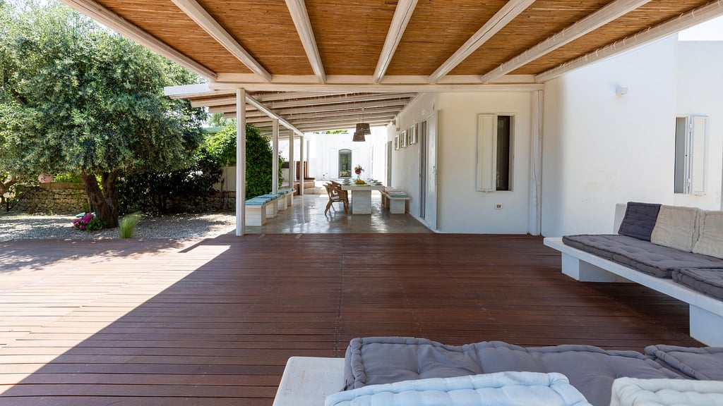 Villa Salju Bali: Terrace/Veranda