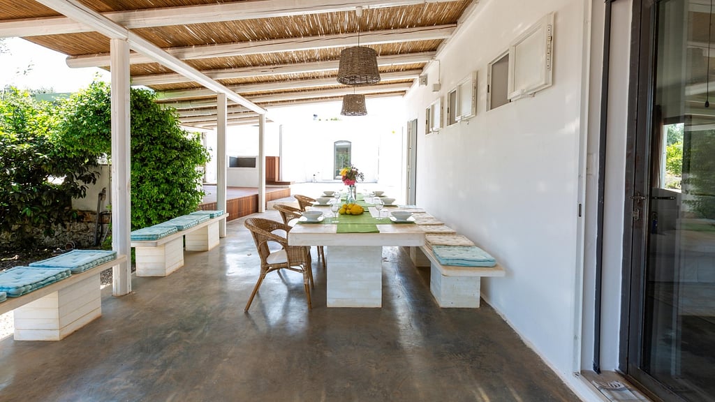 Villa Salju Bali: Terrace/Veranda