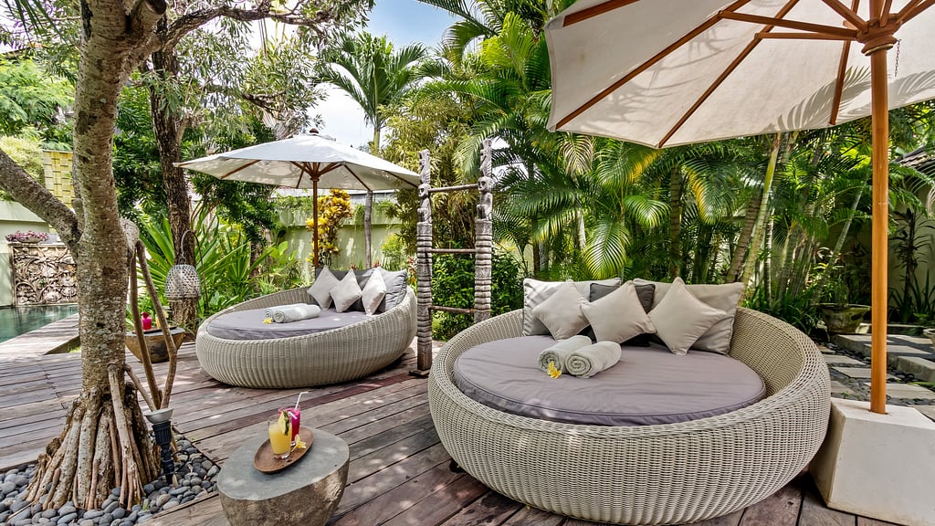 Villa Shantika: Others