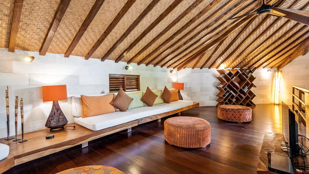 Villa Shantika: Woonkamer 2