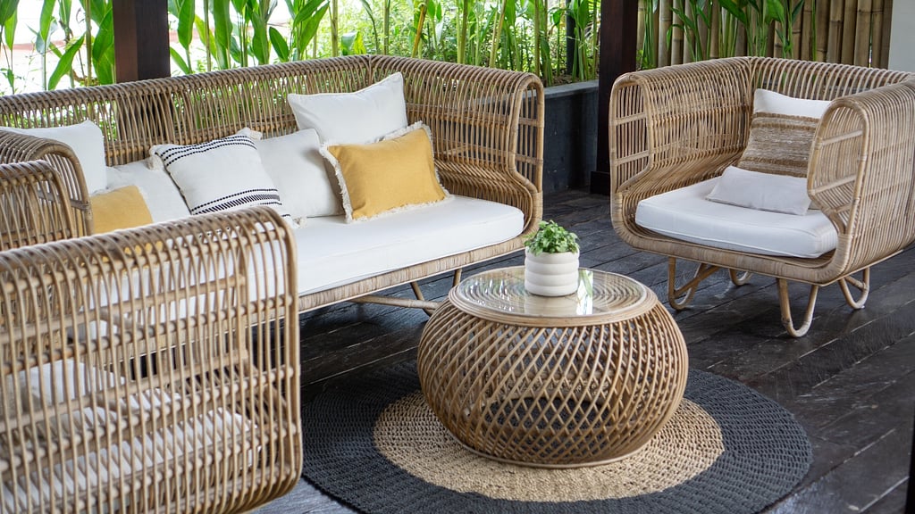 Villa Suvitha: Terrace/Veranda