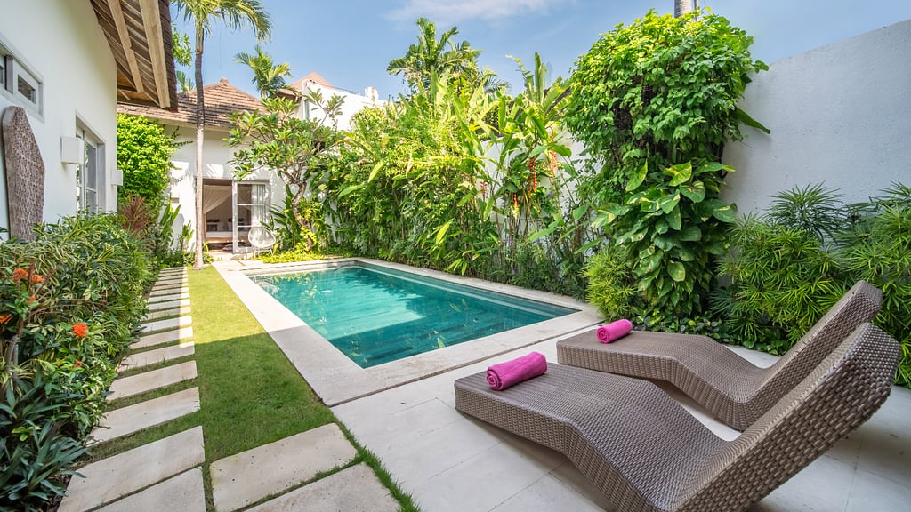 Villa Tara: Swimming pool