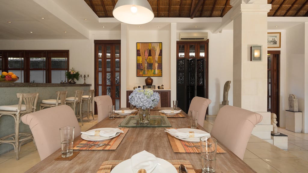 Villa V Seminyak: Dining area