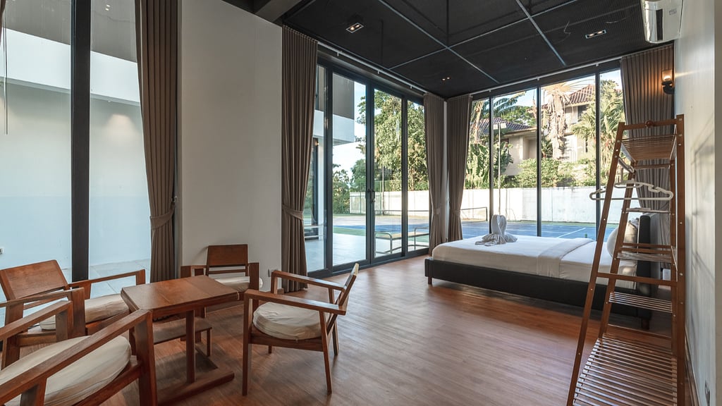 Villa V158 Tennis Court