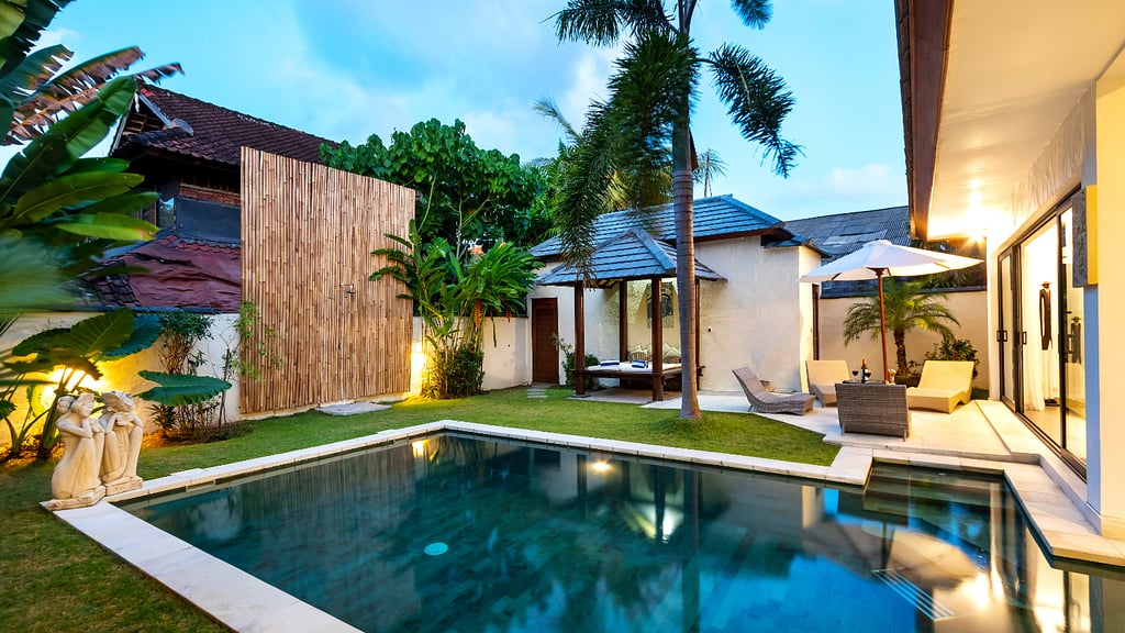 Villa Wiana: Swimming pool