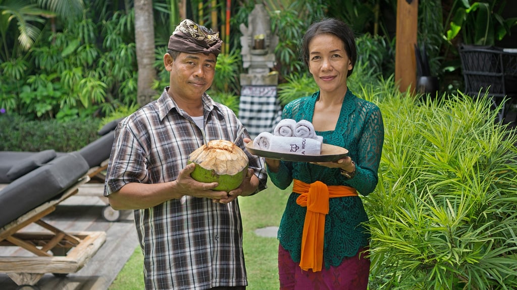 Villa Wolfe: Villa staff