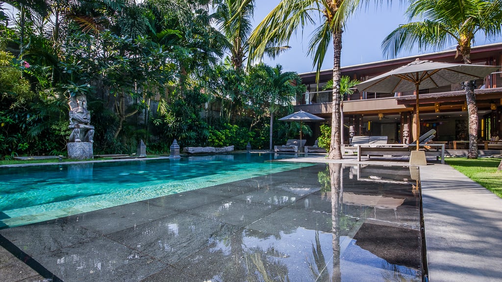 Villa Yoga: Swimming pool