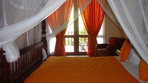 South Point Abbey Спальня 2