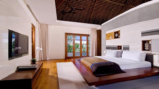 The Istana Villa Bedroom 3
