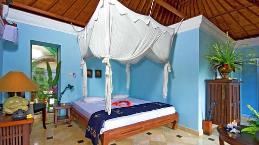 The Mahogany Villa Bedroom 1