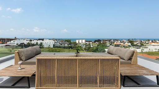 Artha Hachi Villa Rooftop lounge