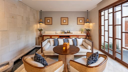 Asvara Royal Villa One Salon