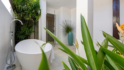 Bacaya Villa Bedroom 1