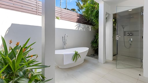 Bacaya Villa Bedroom 1