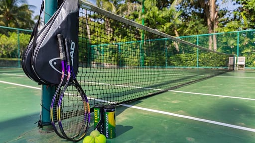 Ban Sairee Tennis court