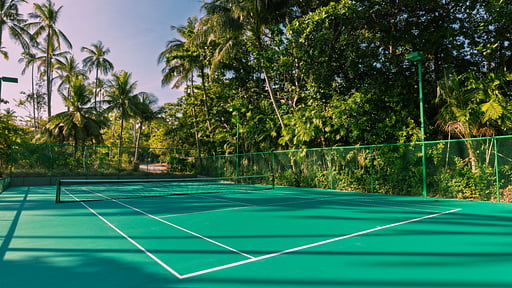 Ban Sairee Tennis court