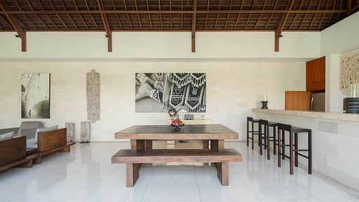 Chocolat Villas Dining area 2