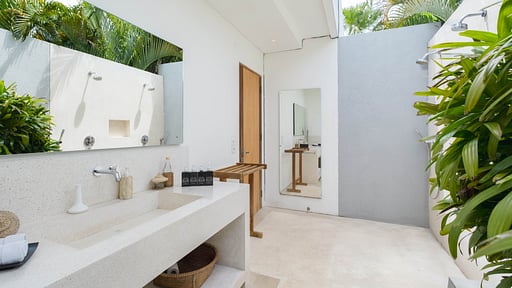 Chocolat Villas Bedroom 5