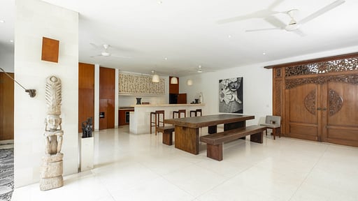 Chocolat Villas Dining area 1