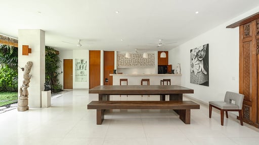Chocolat Villas Dining area 1