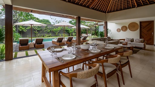 Cocana Villa 3 Dining area