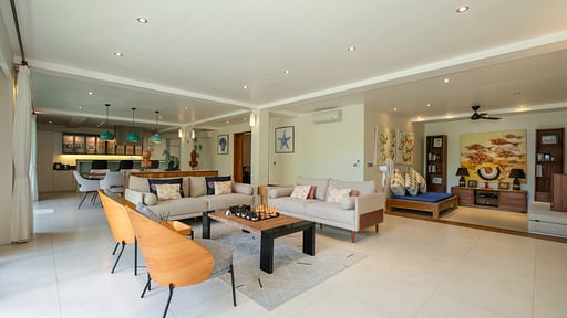 Da Vinci Villa Living room 1