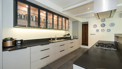 Da Vinci Villa Kitchen 1