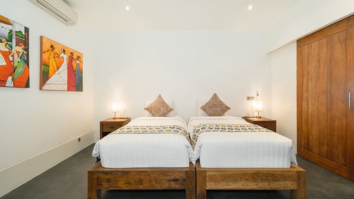 Da Vinci Villa Bedroom 5
