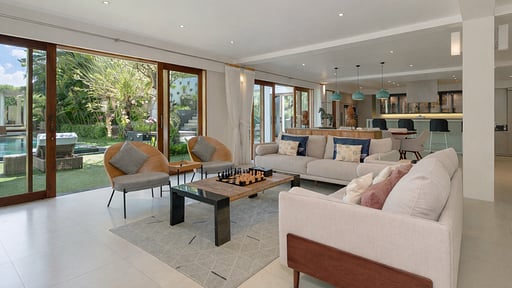 Da Vinci Villa Living room 1