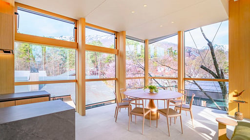 E+ Chalet Dining area