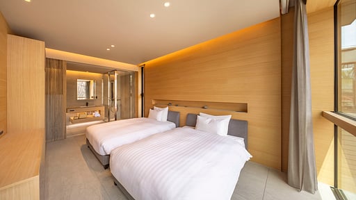 E+ Chalet Bedroom 1
