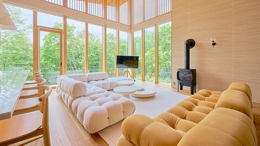 Grand Tsuru B Salon