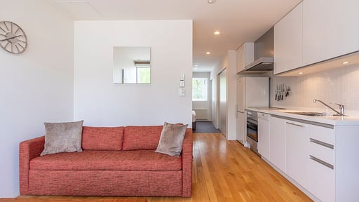 Hangetsu One Bedroom Salon