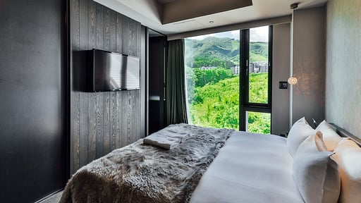 Haven Niseko Four Bedroom Suite Schlafzimmer 1