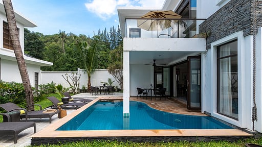 Heliconia Pool Villa Swimming pool