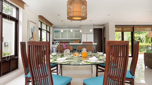 Heliconia Pool Villa Dining area