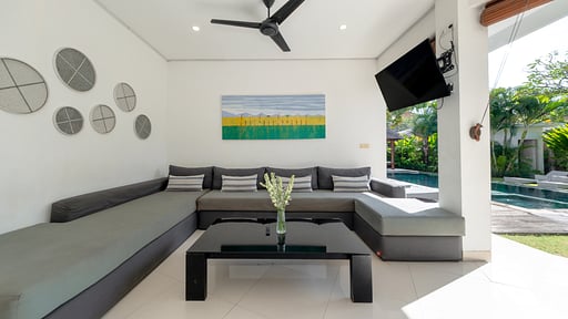 Hiburan Villas Woonkamer 1