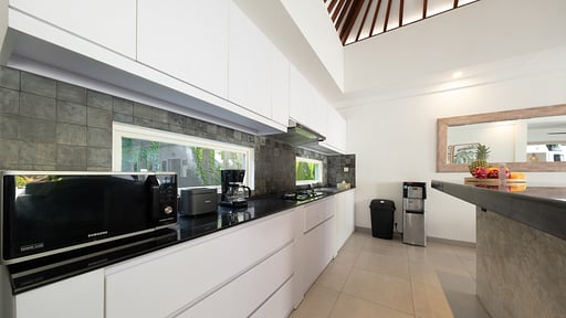 Hiburan Villas Kitchen 2