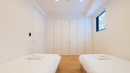 Kouzan Woods Chalet Bedroom 2