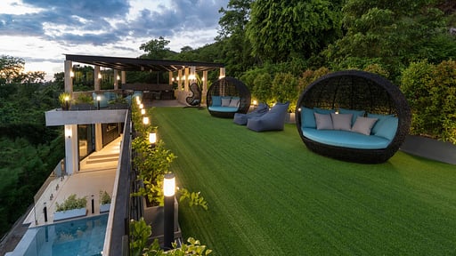 Magic Tuxedo Villa Rooftop lounge