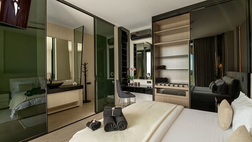 Magic Tuxedo Villa Bedroom 1
