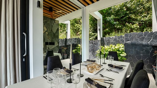 Magic Tuxedo Villa Dining area