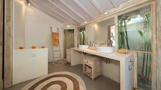 Mannao Estate Bedroom 12