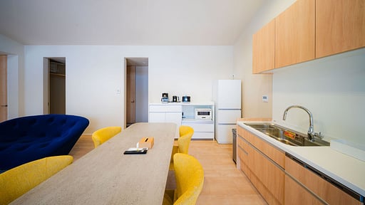 Mimi Hakuba Kitchen