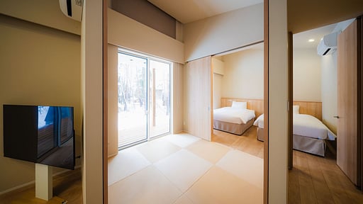 Mimi Hakuba Bedroom 2