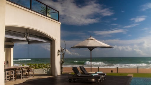 Myla Beach Villa Dining area