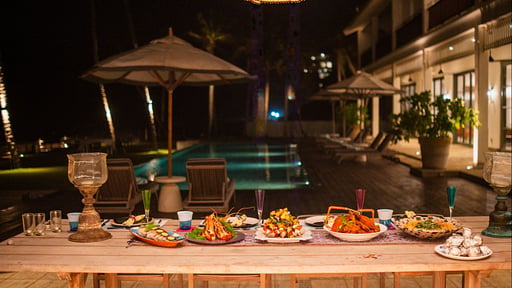 Myla Beach Villa Dining area