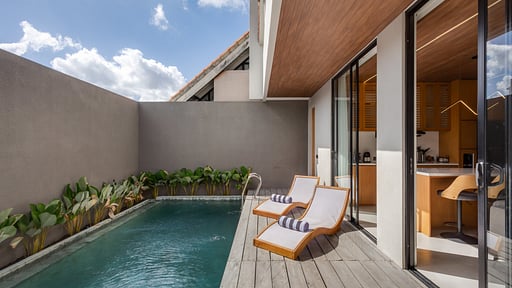 Nawan Villas Swimming pool 1